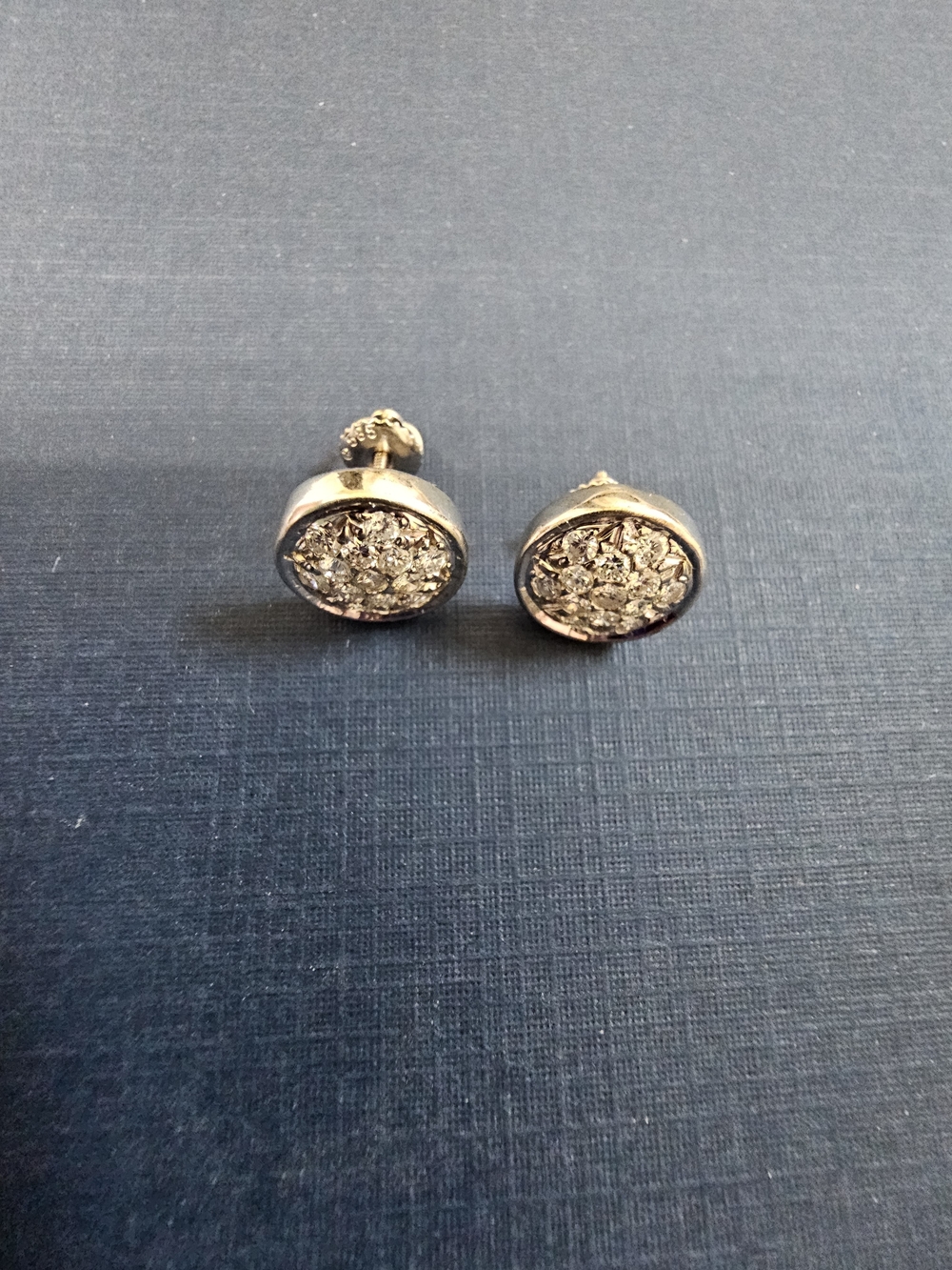 14 Karat White Gold Stud Earrings